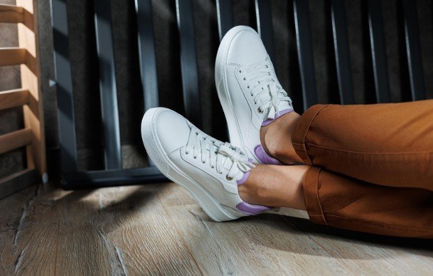 Chunky Sneakers Styling Ideas to Upgrade Your Style