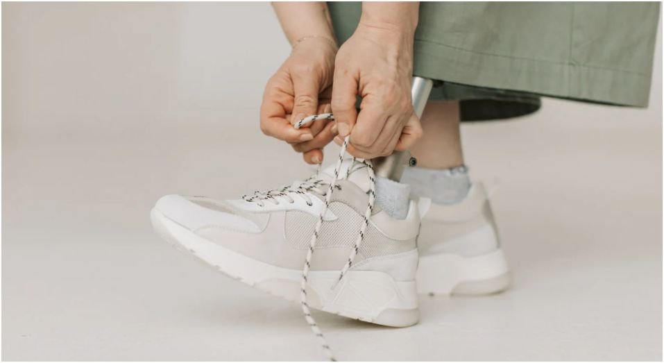 What Are the Best Methods to Clean Sneakers at Home?