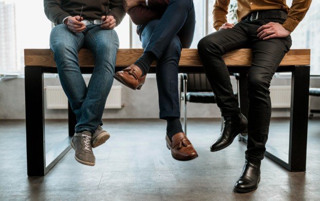 Top Styles That Balance Casual and Formal