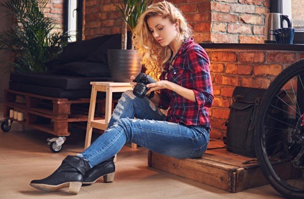 What Clothes Pair Best With Boots