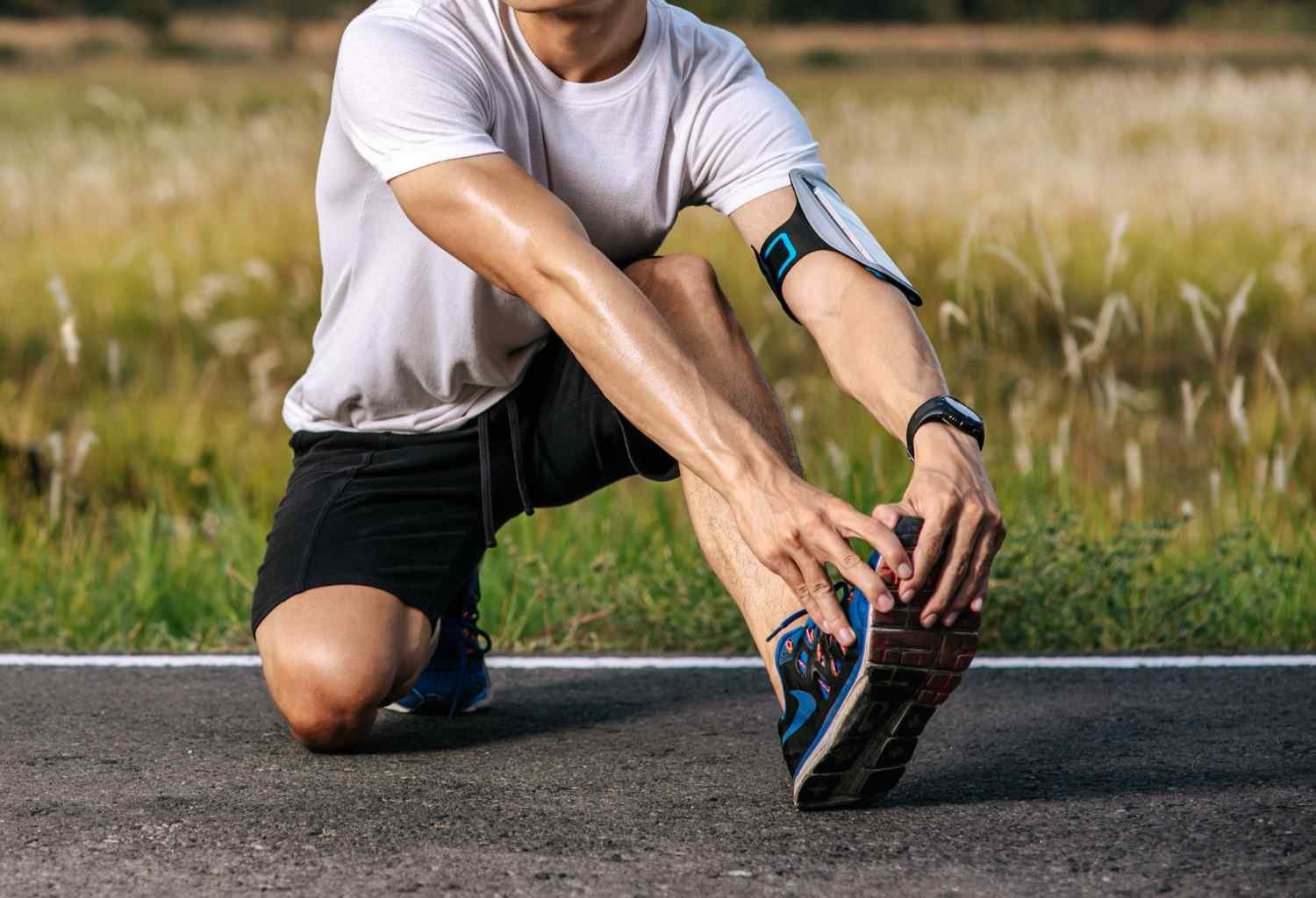 What Are the Best Running Shoes for Flat Feet Men Right Now?